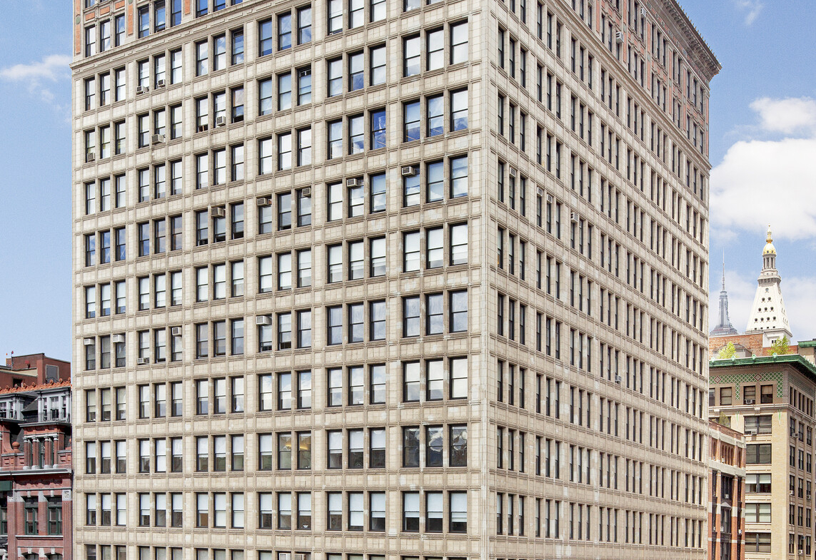 Park Ave S, Union Square, Retail Space For Rent 2,400 - 8,050 SF