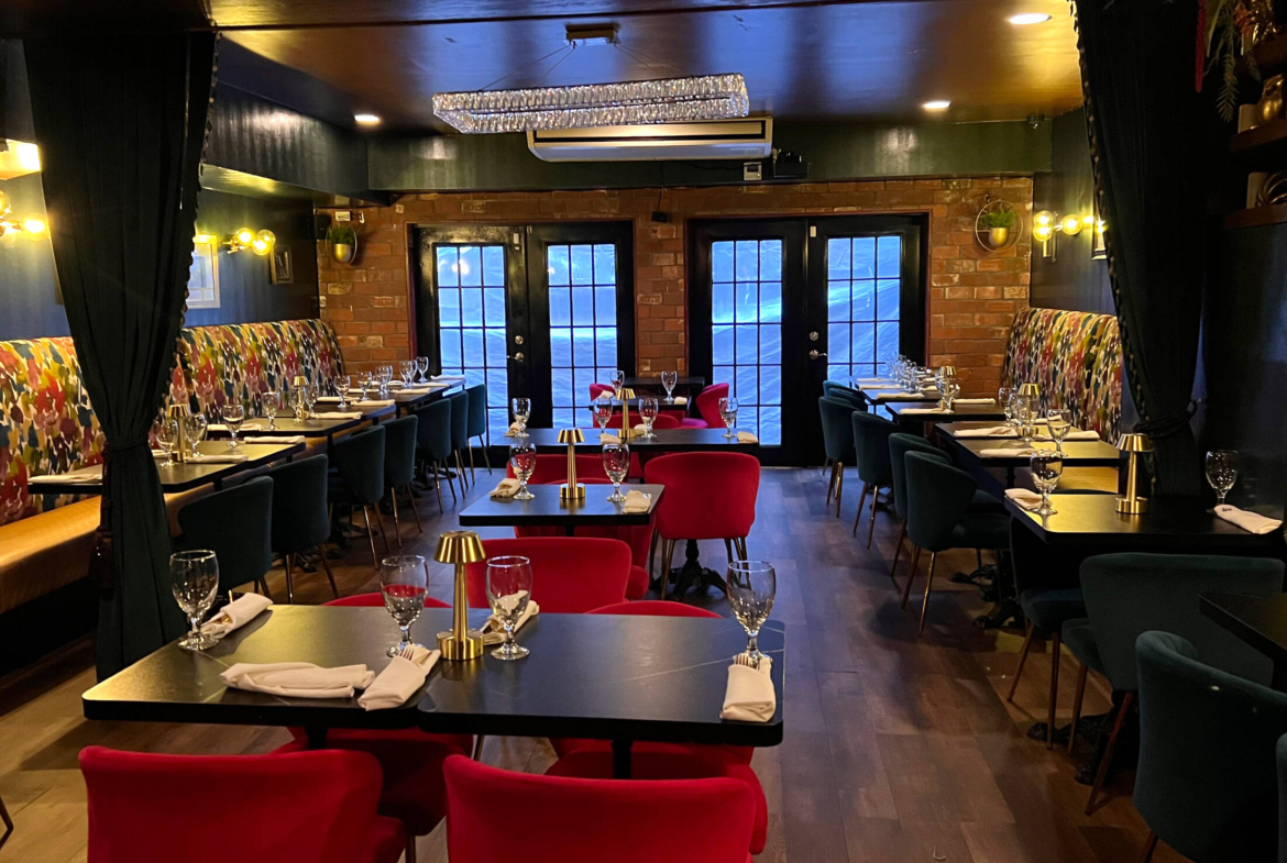 W 46th St, Midtown West Manhattan, Fully Built-Out Retail/Restaurant Space For Lease 1,250 SF