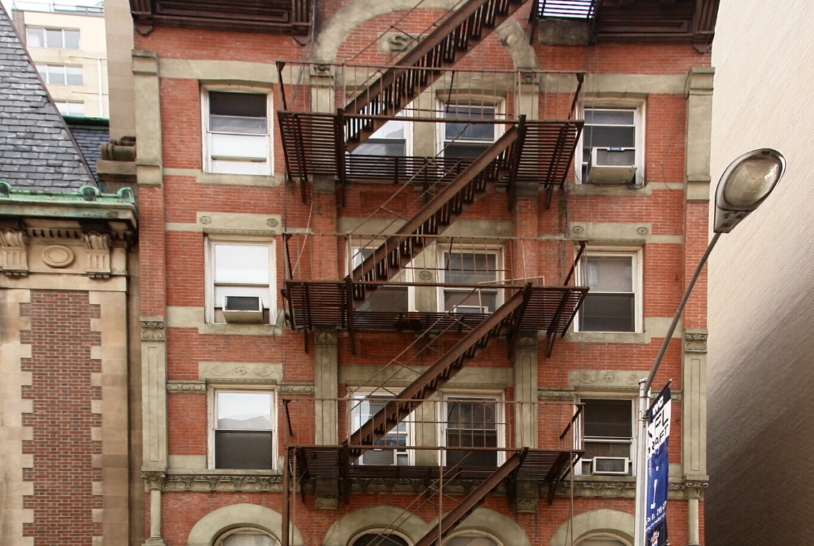 W 58th St, Columbus Circle, Fully Built-Out Retail Space For Lease 1,800 SF