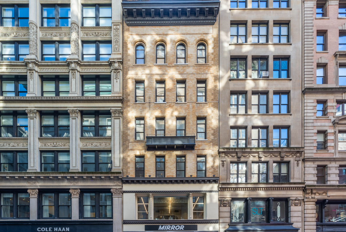 Fifth Ave, Fully Built-Out Retail/Salon Space For Rent 5,550 SF