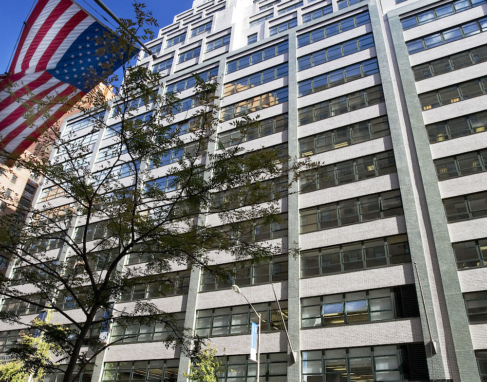 215 Lexington Ave, New York, NY, Class B Office Building