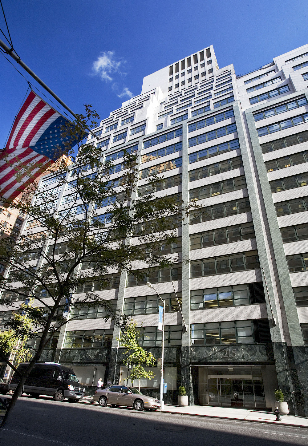 215 Lexington Ave, New York, NY, Class B Office Building