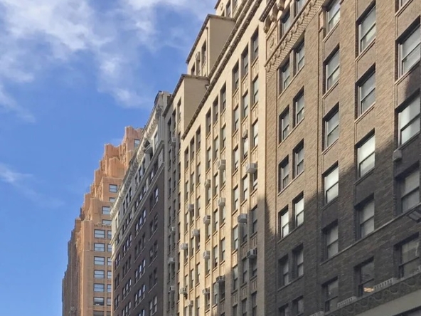261 W 35th St, New York, NY, Class B Office Building