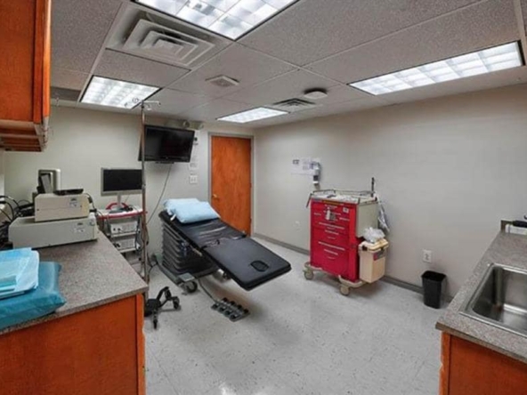 South Brooklyn, Avenue U, Medical Office Space For Rent 3,050 SF