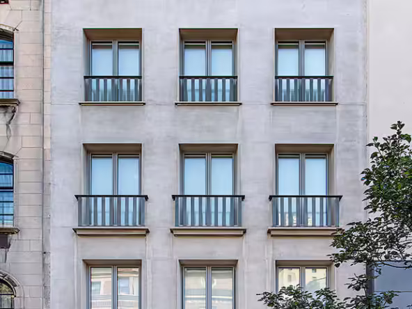 E 69th St, Upper East Side,Retail Space For Lease 1,600 - 2,100 SF