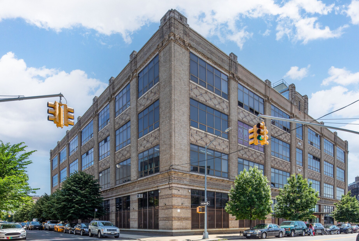 48th Ave, Long Island City, Medical Office Space For Rent 2,750 – 39,700 SF