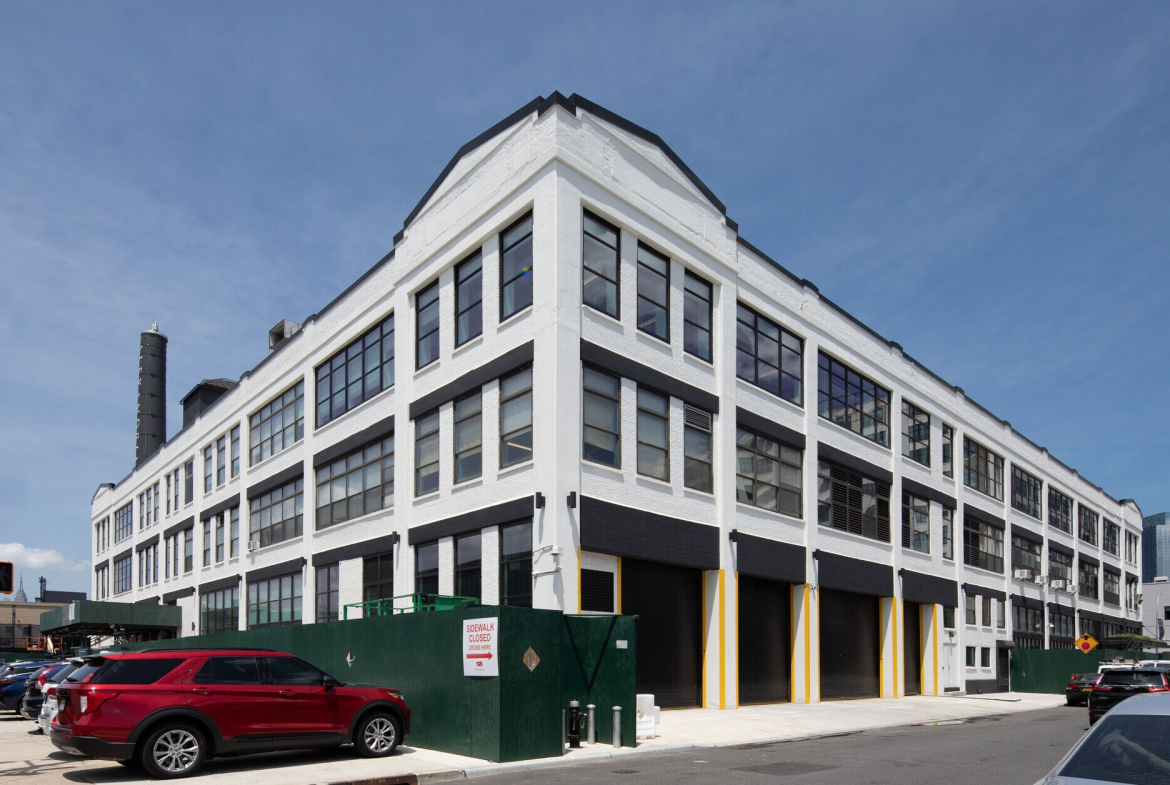 48th Ave, Long Island City, Medical Office Space For Rent 2,750 – 39,700 SF