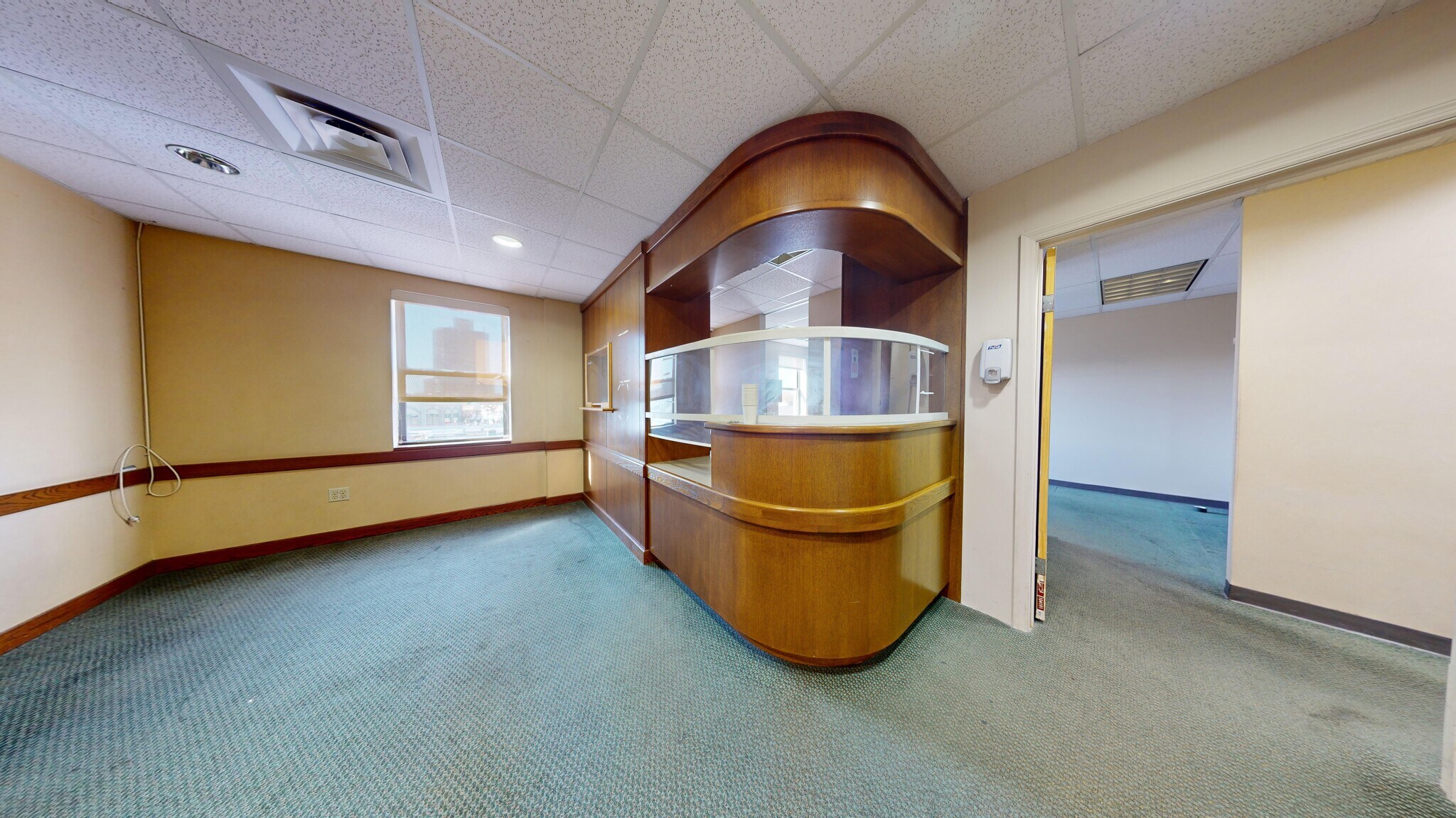 E 12th St, South Brooklyn, Medical Office Space For Rent 2,850 SF