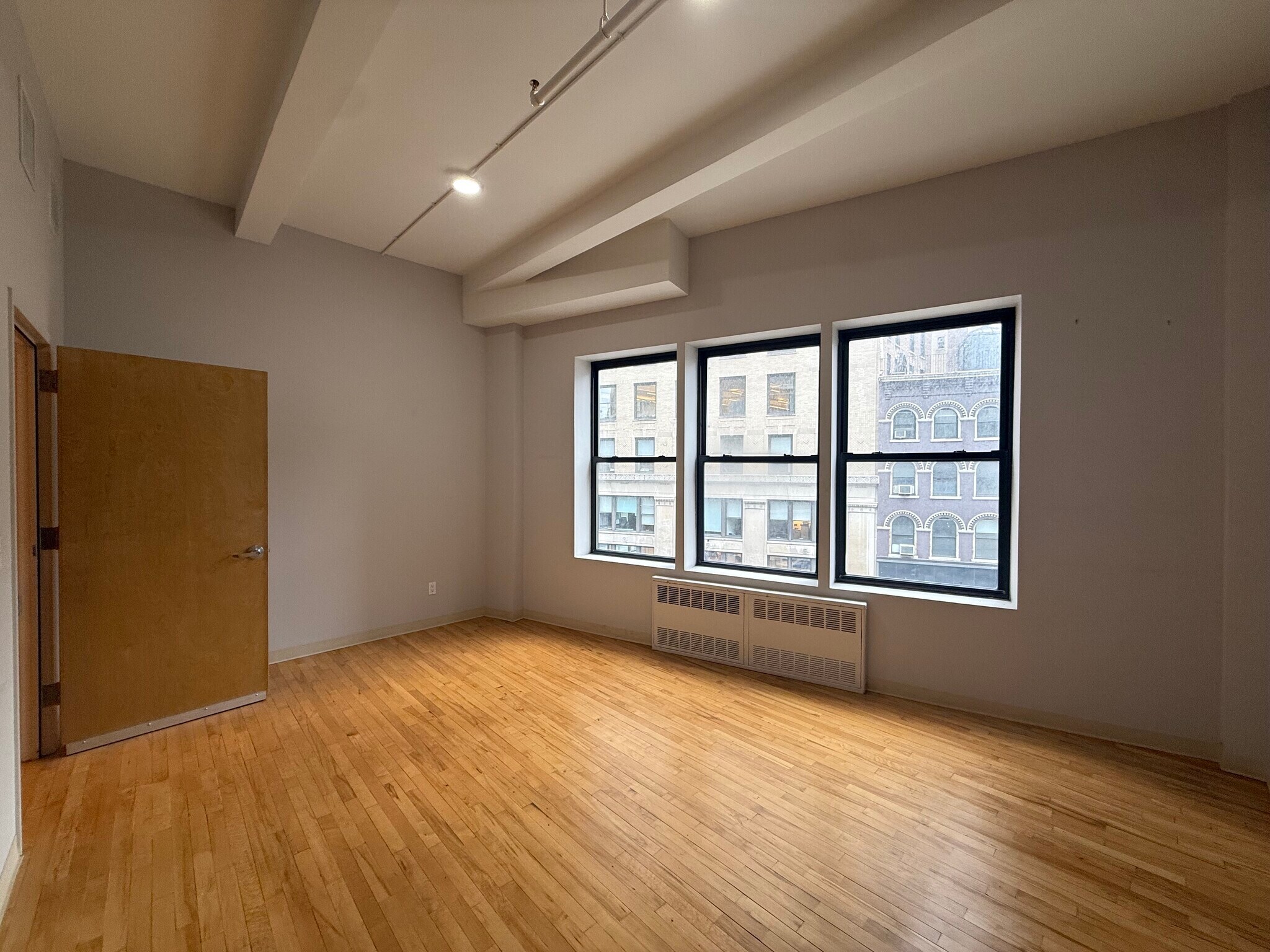 Gramercy Park, Broadway, Medical Office Space For Lease 1,600 - 4,150 SF