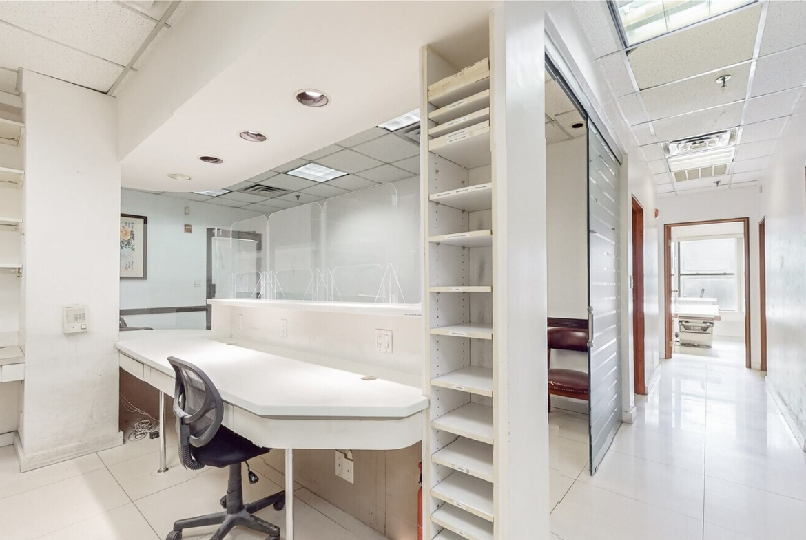 Canal St, City Hall, Medical Office Space For Lease 1,800 SF