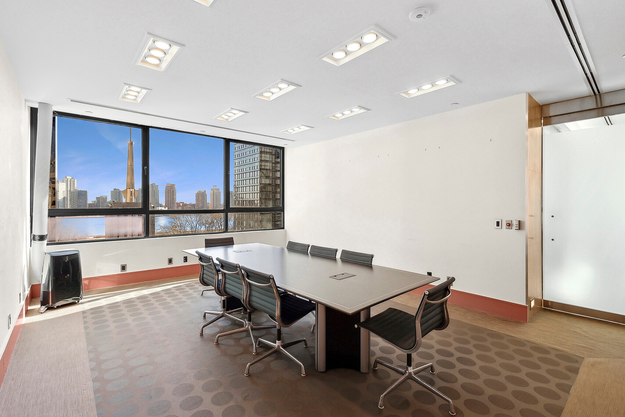 United Nations, E 47th St, Office/Medical Space For Lease 3,550 - 9,050 SF