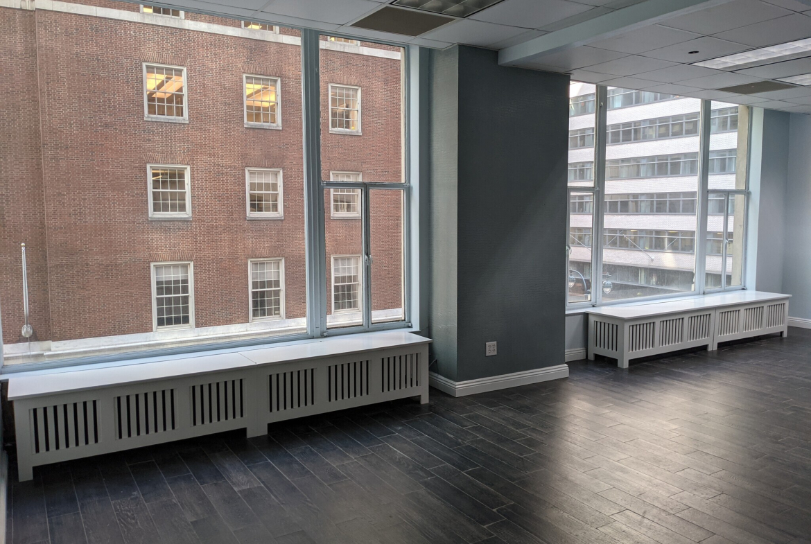 E 48th St, Plaza District, Fully Built-Out Office/Medical Space For Lease 1,900 - 8,050 SF