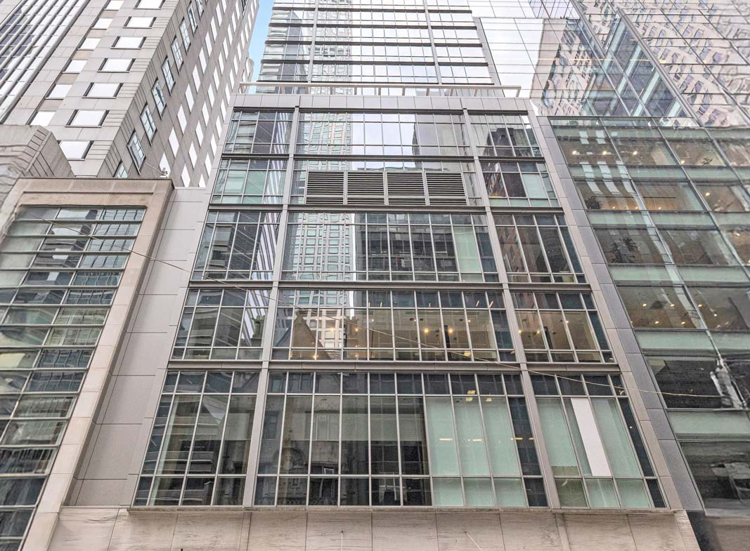 E 55th St, Plaza District, Commercial Office Condo Space For Sale 34,400 SF