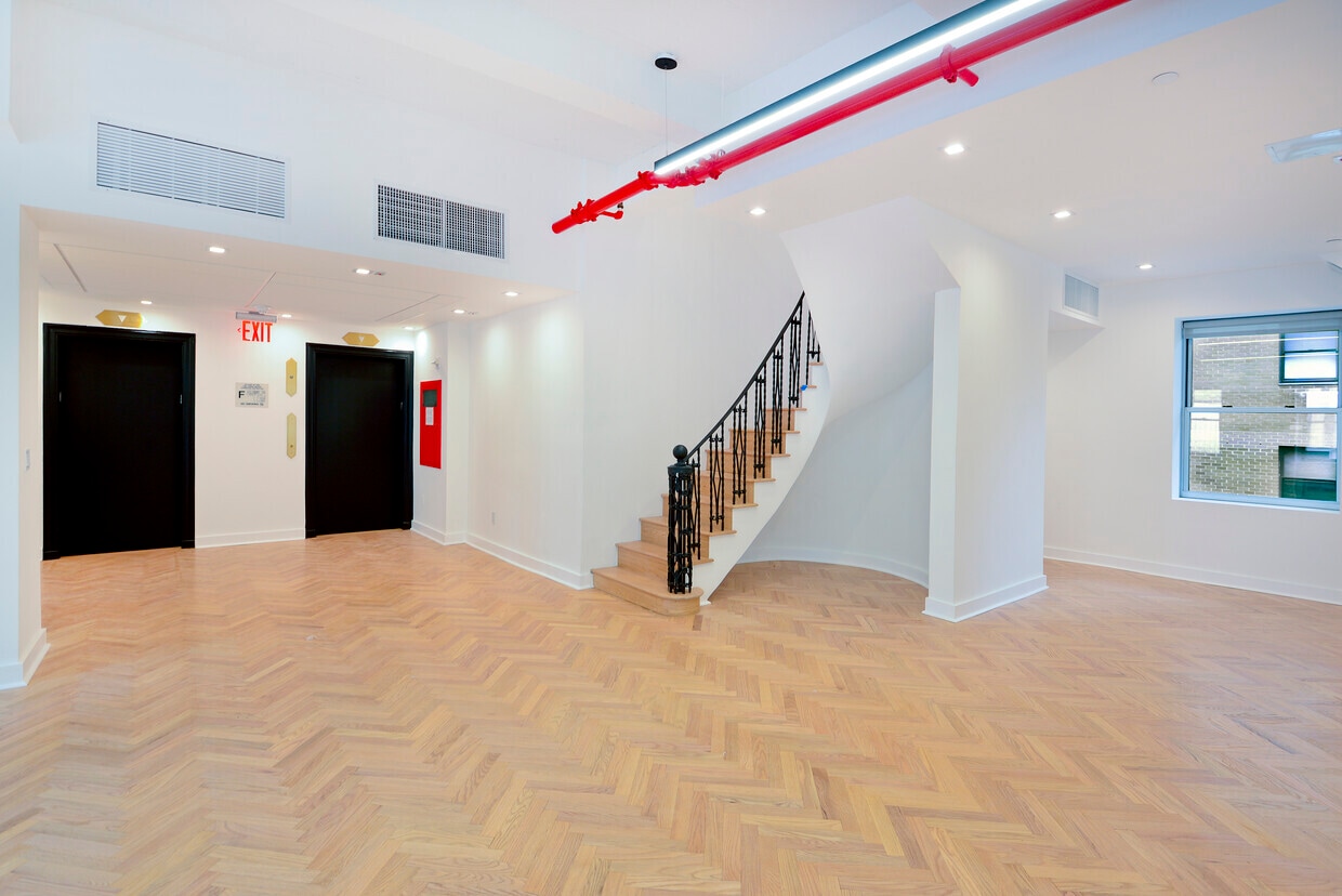 57 W 57th St, Plaza District, Office/Medical Space For Lease 1,100 - 3,900 SF