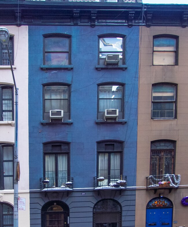 E 35th St, Murray Hill, Medical Office Space For Rent 1,050 SF