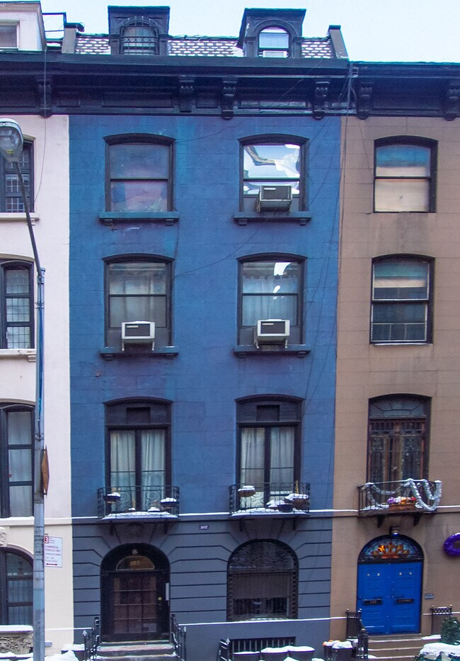 E 35th St, Murray Hill, Medical Office Space For Rent 1,050 SF