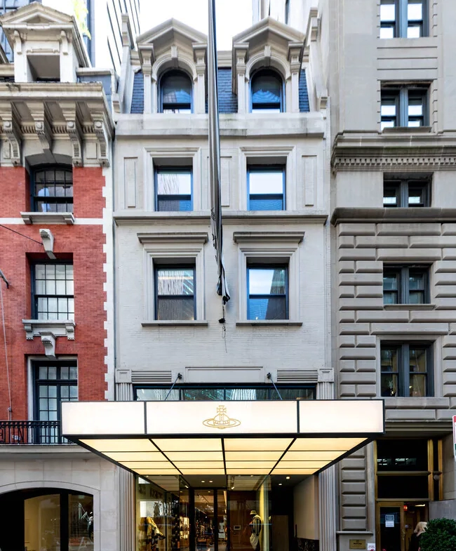 E 55th St, Plaza District, Office/Medical Space For Rent 1,600 - 2,050 SF