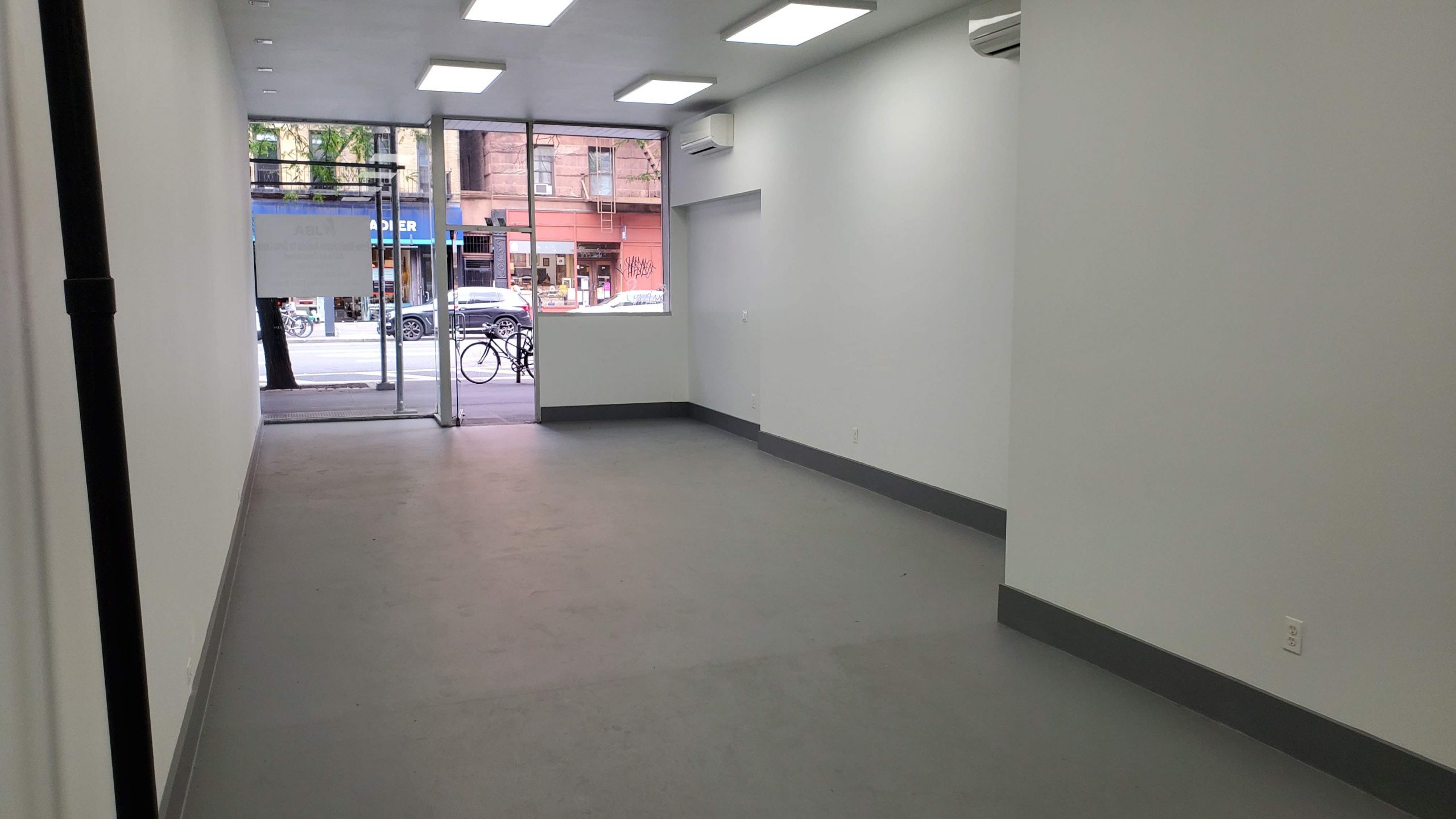 uws retail.1