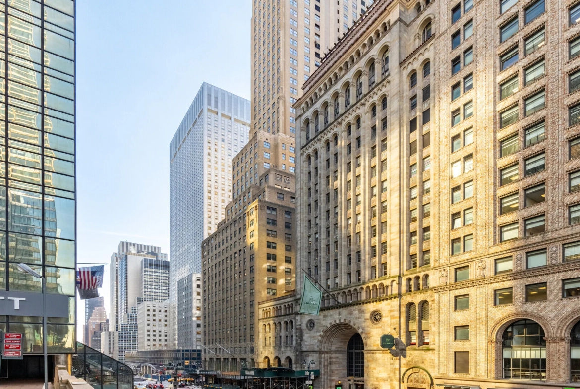 110 E 42nd St, New York, NY, Grand Central, Class B Office Building For Lease