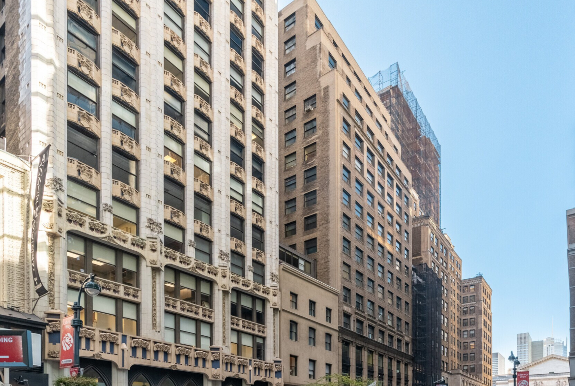 12 E 41st St, New York, NY, Grand Central, Class B Office Building For Lease