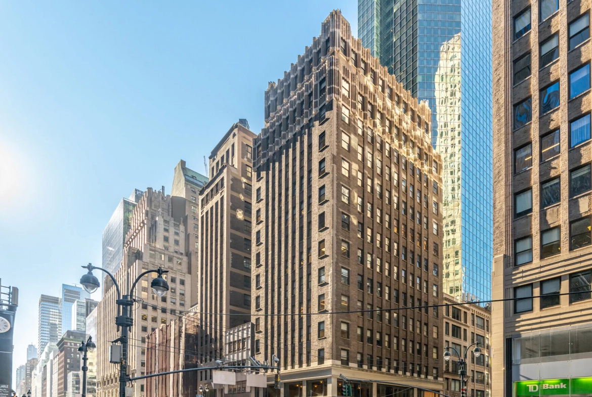 424 Madison Ave, New York, NY, Plaza District, Class B Office Building For Lease