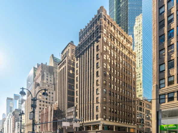 424 Madison Ave, New York, NY, Plaza District, Class B Office Building For Lease