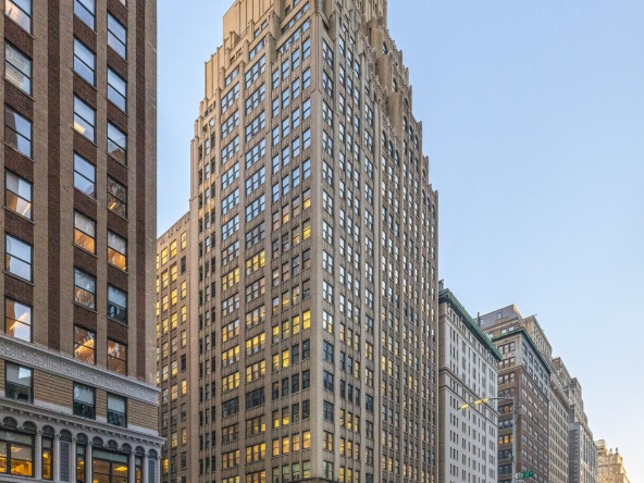 499 7th Ave, New York, NY, Penn Station, Class B Office Building For Lease