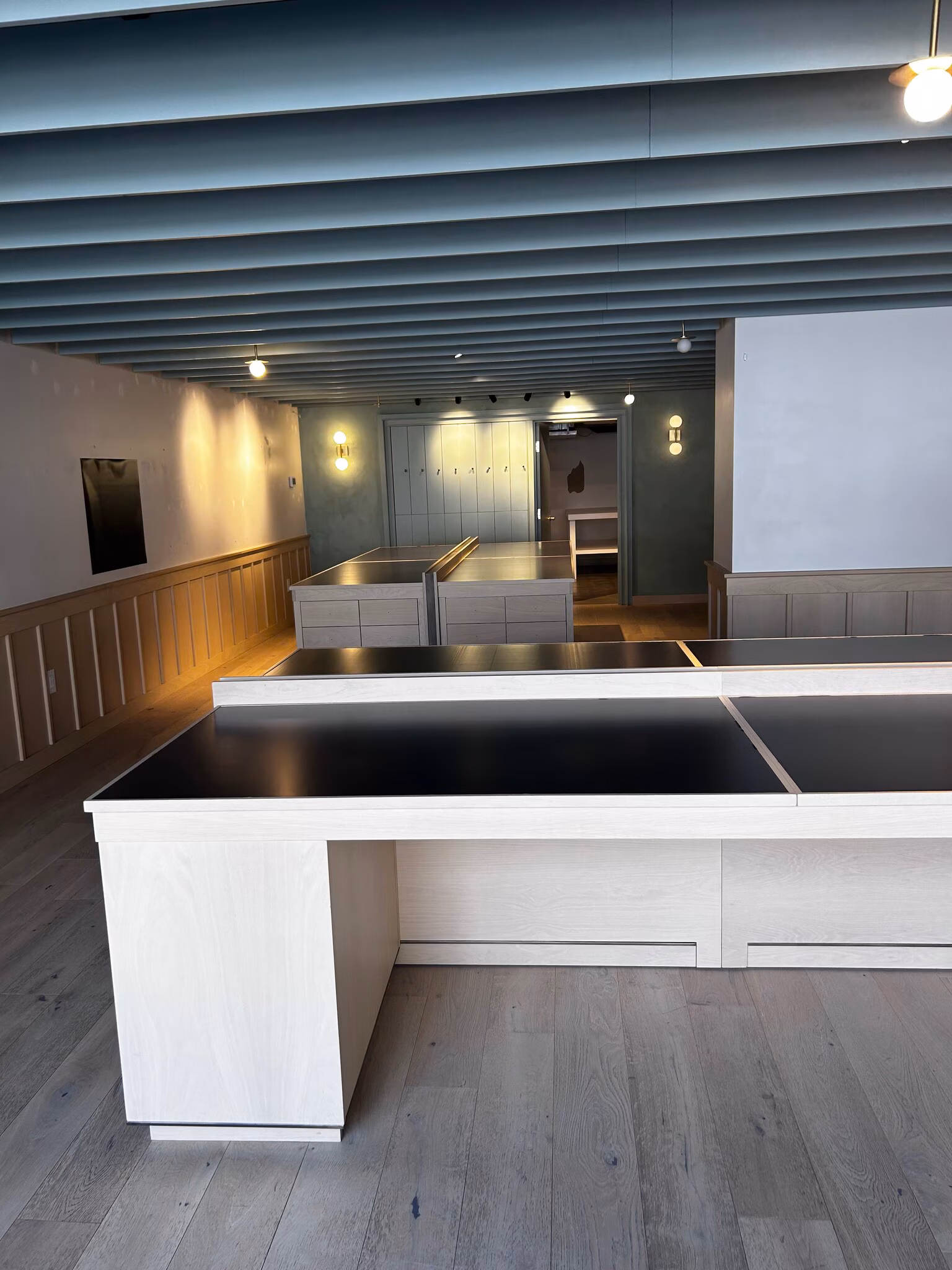 E 32nd St, Murray Hill, Fully Built-Out Retail Space For Rent 1,500 SF