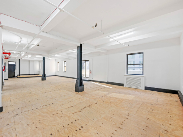 E 57th St, Plaza District, Office Space For Lease 2,200 - 3,600 SF