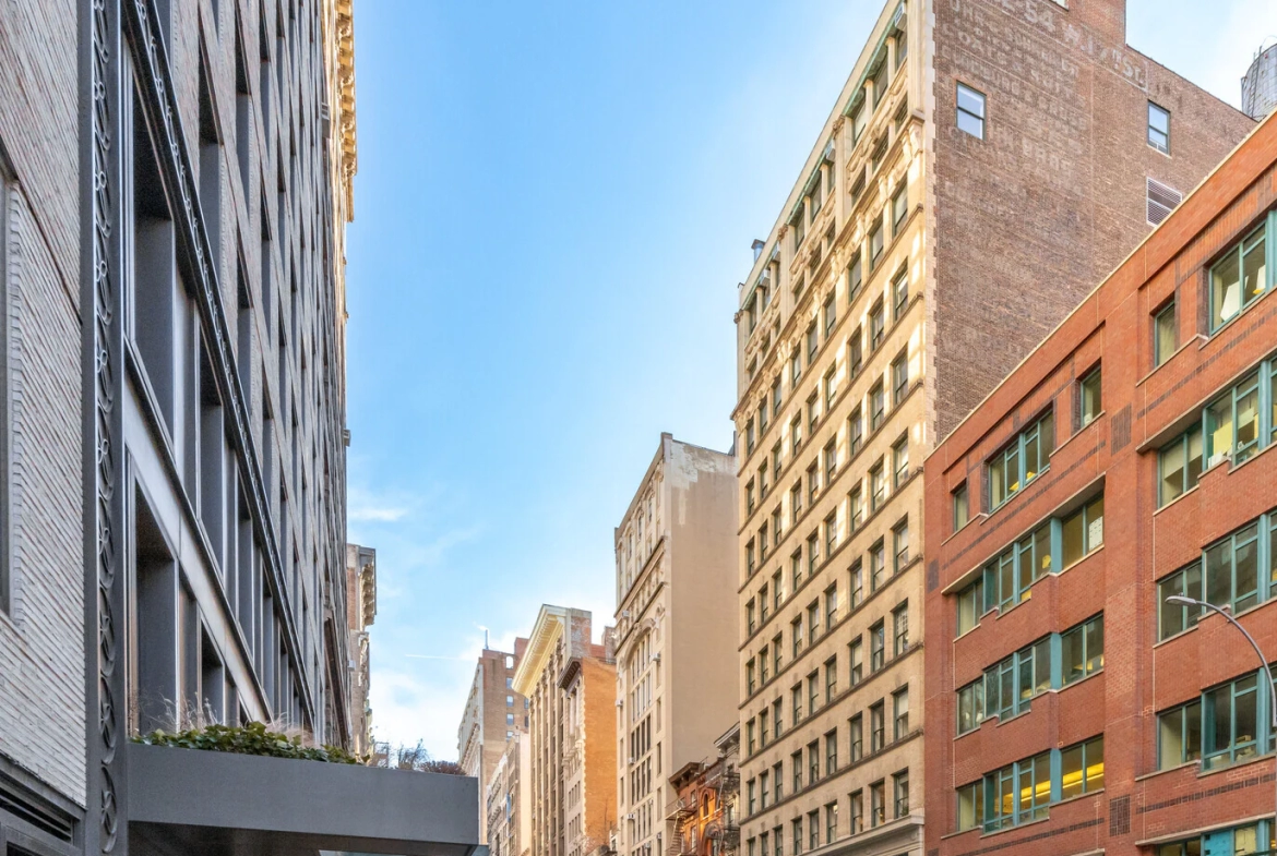 W 17th St W 17th St, Chelsea, Retail Space For Lease 3,350 - 5,000 SF