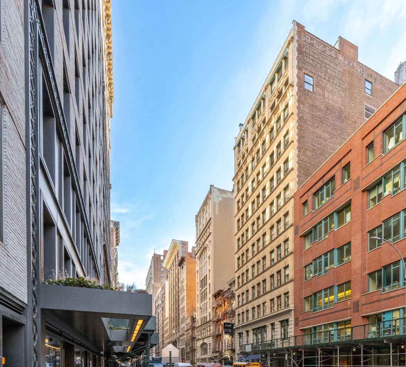 W 17th St W 17th St, Chelsea, Retail Space For Lease 3,350 - 5,000 SF