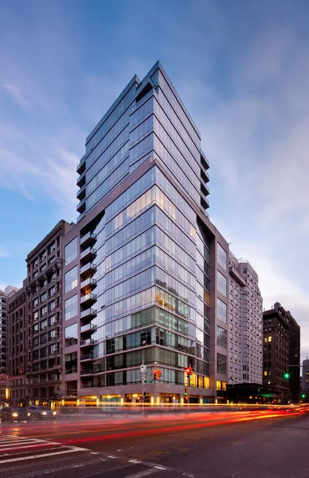 E 23rd St, Gramercy Park, Retail Space For Lease 1,400 - 2,700 SF