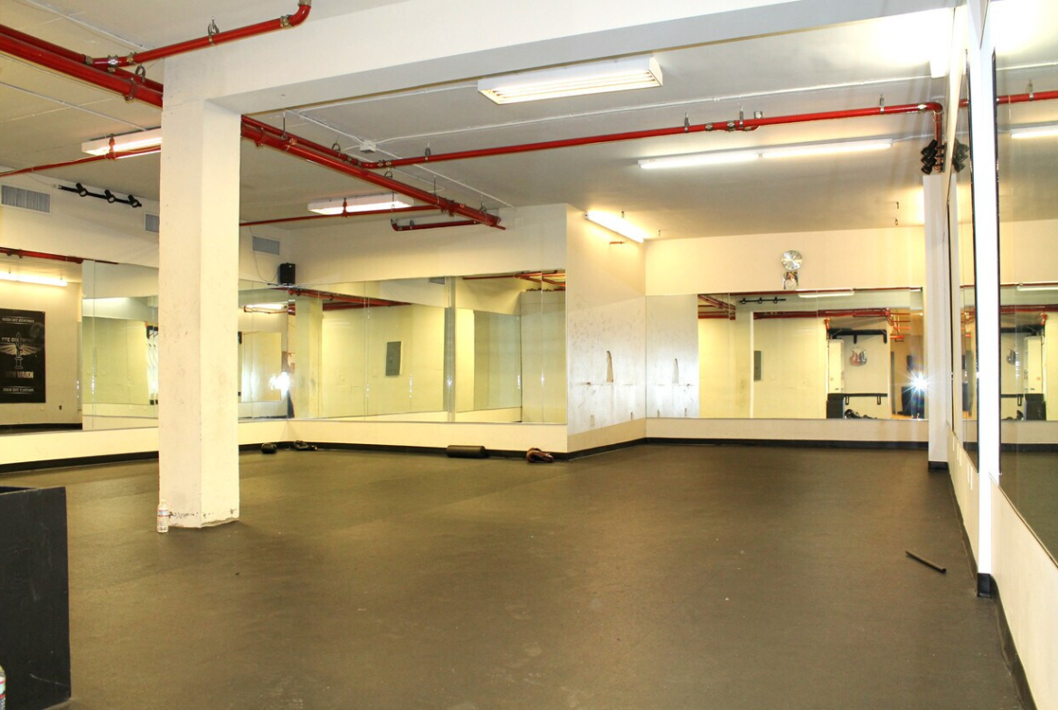 E 49th St, Murray Hill, Retail/Fitness Space For Lease 2,150 SF