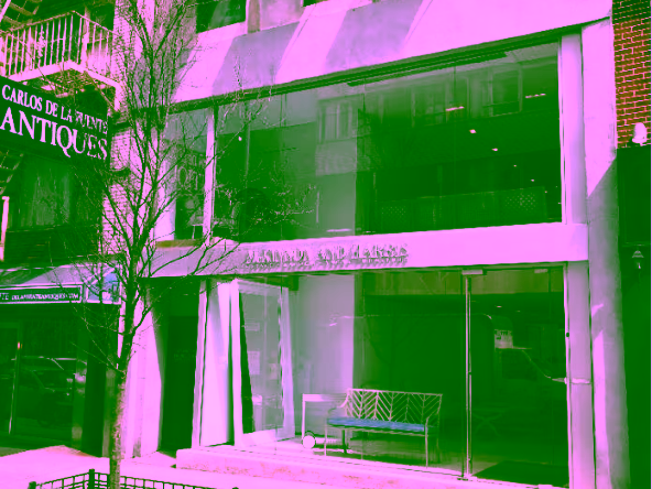 E 59th St, Plaza District, Gallery/Retail Space For Lease 1,010 - 2,500 SF