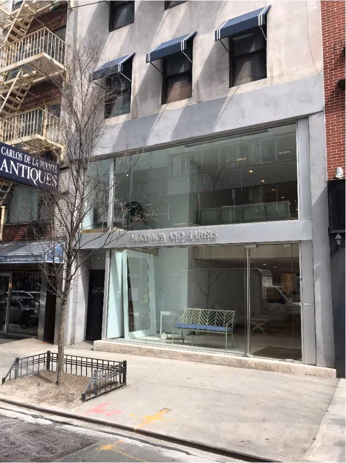 E 59th St, Plaza District, Gallery/Retail Space For Lease 1,010 - 2,500 SF