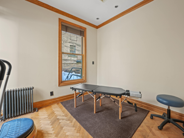 E 68th St, Lenox Hill, Office/Medical Space For Lease 1,100 SF