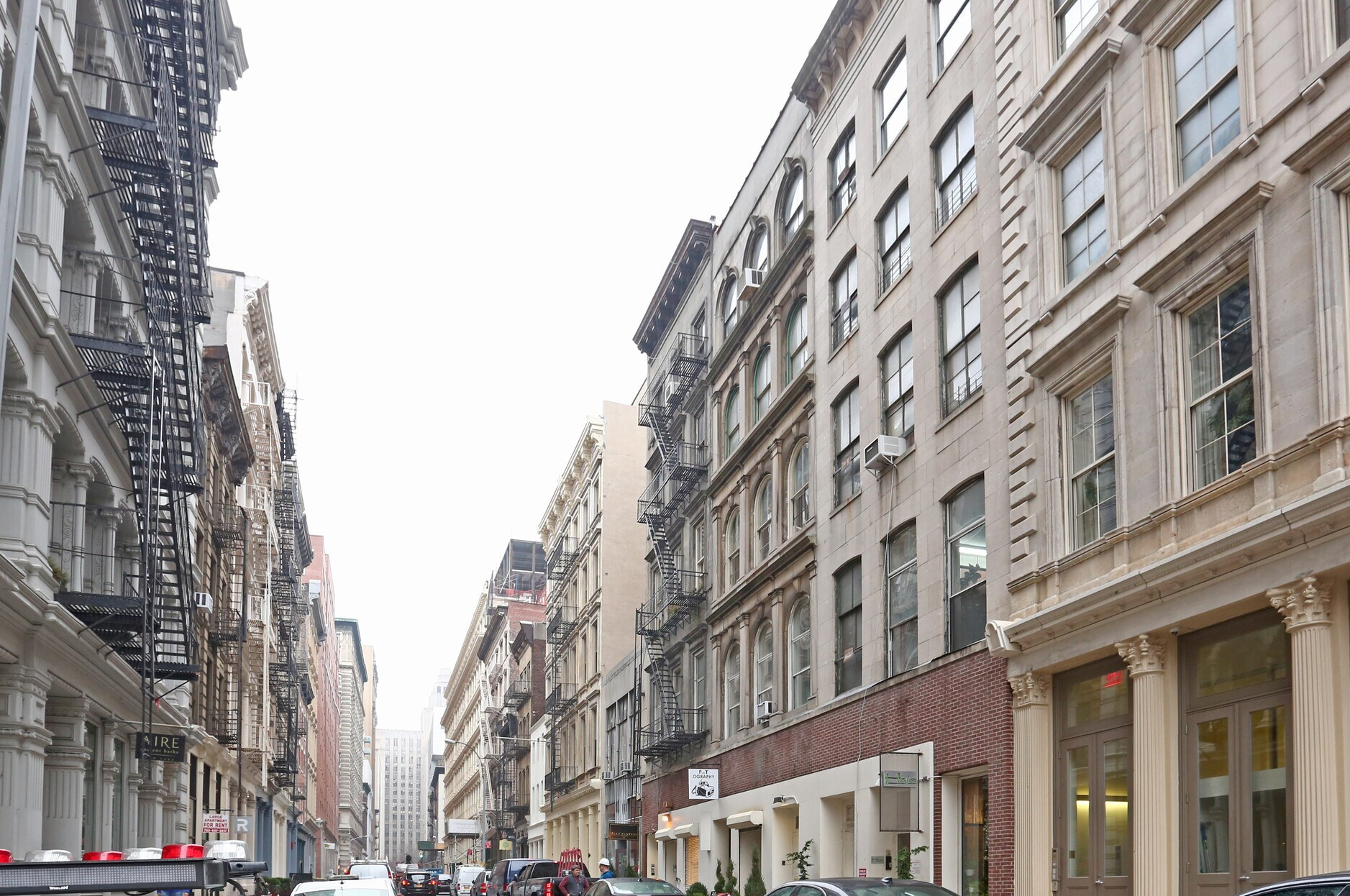 Franklin St, City Hall, Retail/Gallery Space 2,250 SF