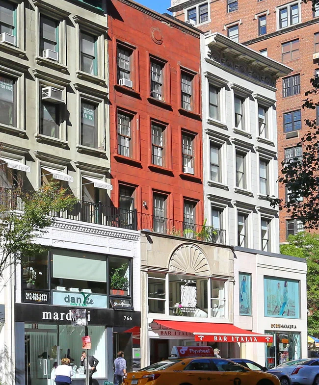 Madison Ave, Upper East Side, Office/Retail Space For Lease 1,450 SF