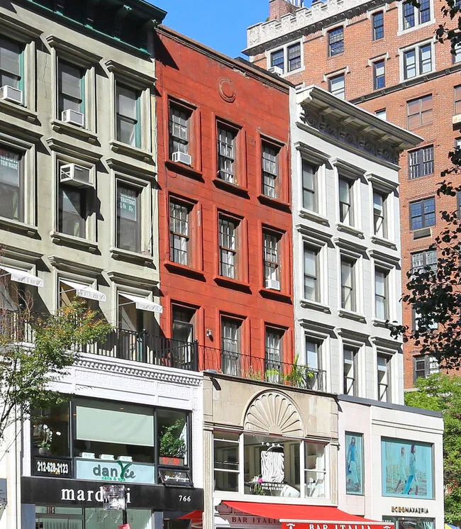 Madison Ave, Upper East Side, Office/Retail Space For Lease 1,450 SF