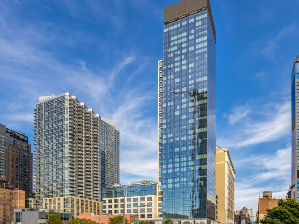 W 36th St, Hudson Yards, Retail Space For Lease 1,310 SF