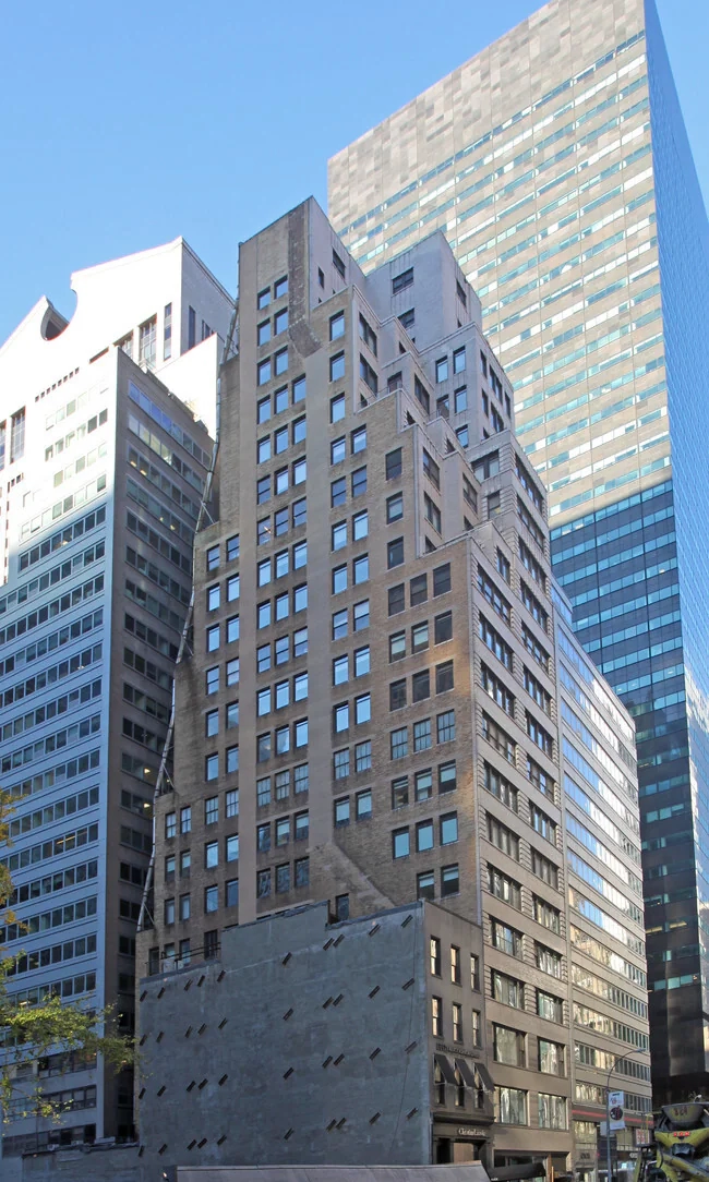E 57th St, Plaza District, Pre-Build Office Space For Rent 2,700 - 4,400 SF