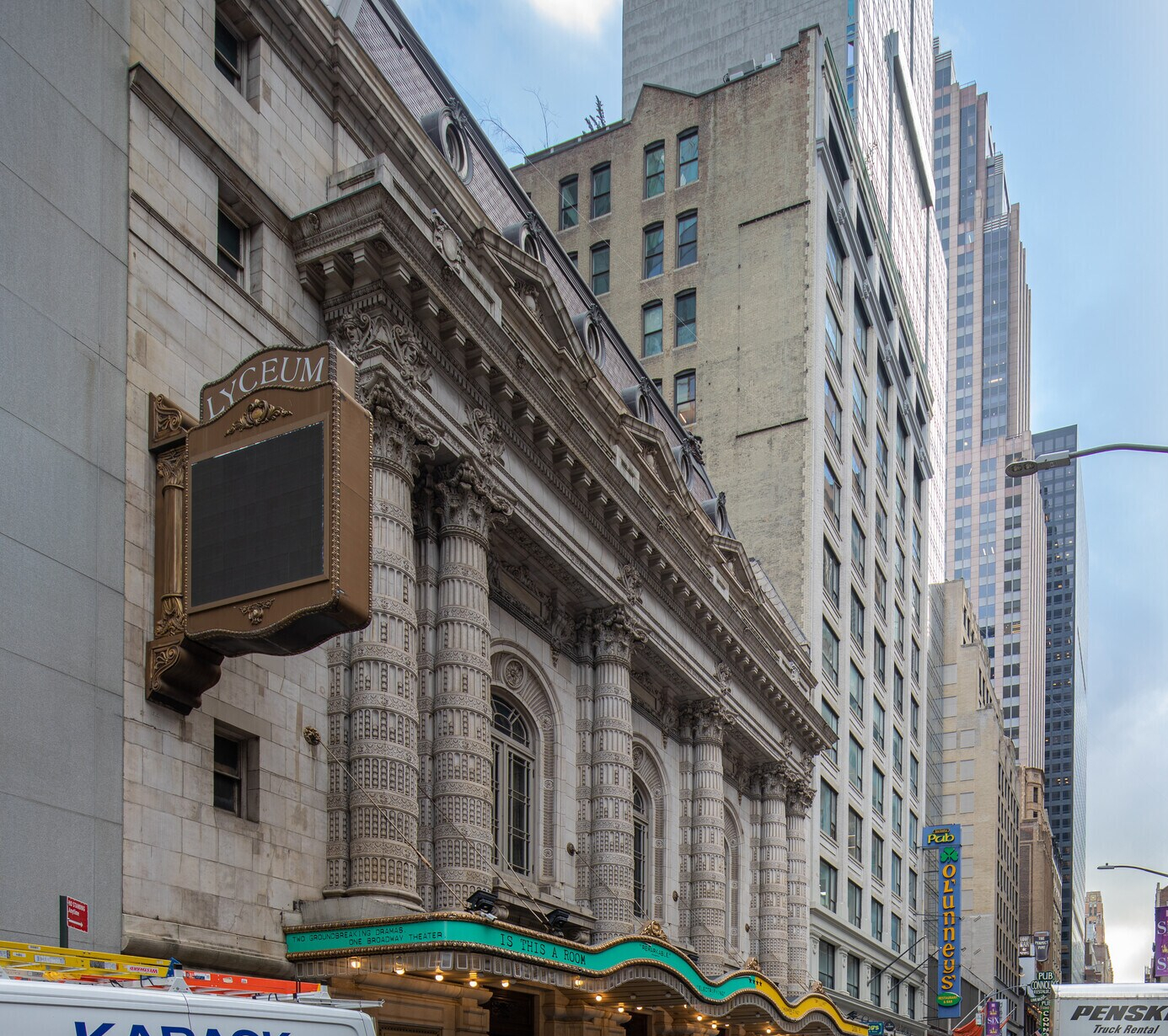 W 45th St 1