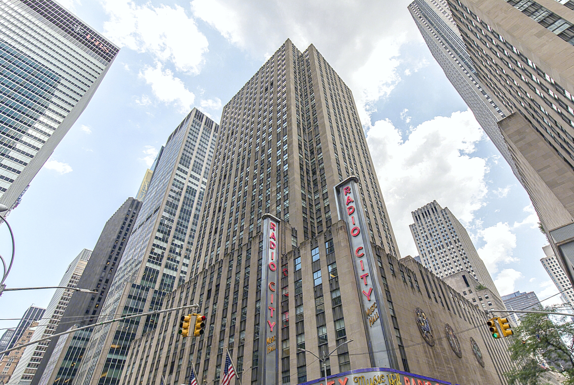 Avenue of the Americas, Plaza District, Office Space For Lease 3,100 - 6,900 SF