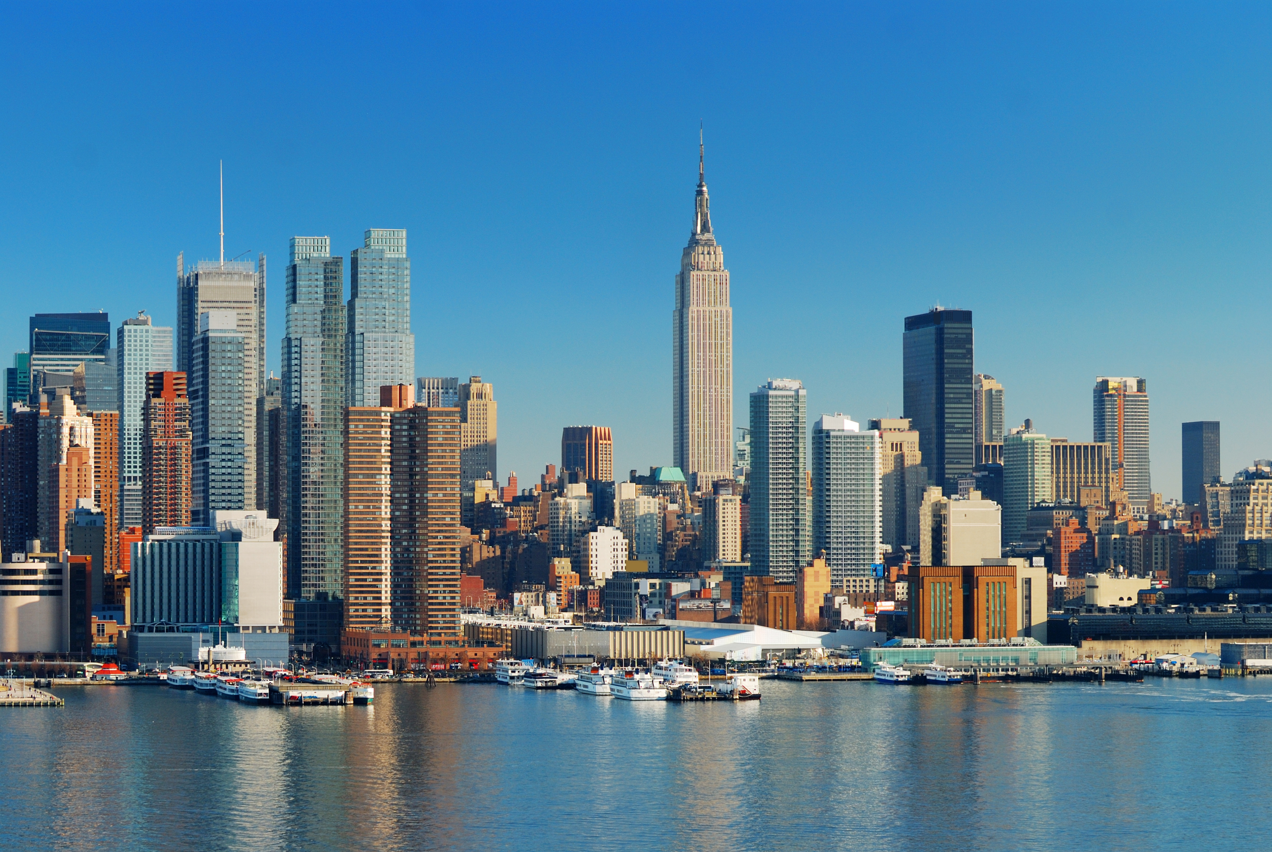 Manhattan Office Leasing for Small Businesses: Key Challenges and Tenant Advantages