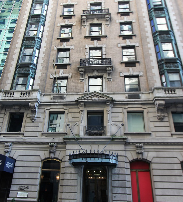 E 60th St, Plaza District, Fully Built-Out Space For Lease 2,800 SF
