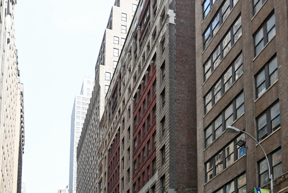 Garment District, W 39th St, Office Space For Rent 1,250 – 2,900 sf