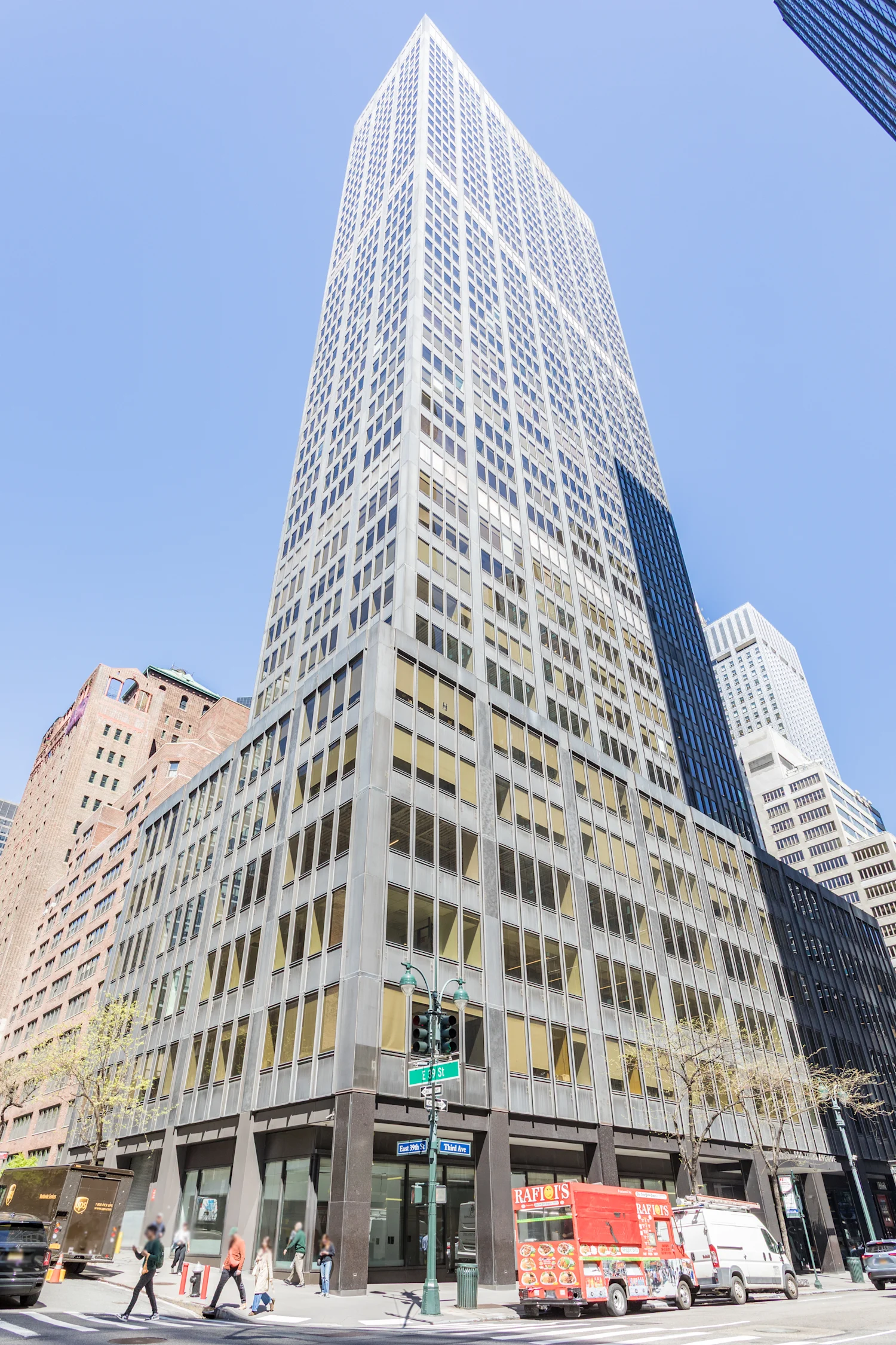 Third Ave, Grand Central, NY Office Space For Lease 4,600 - 13,100 SF
