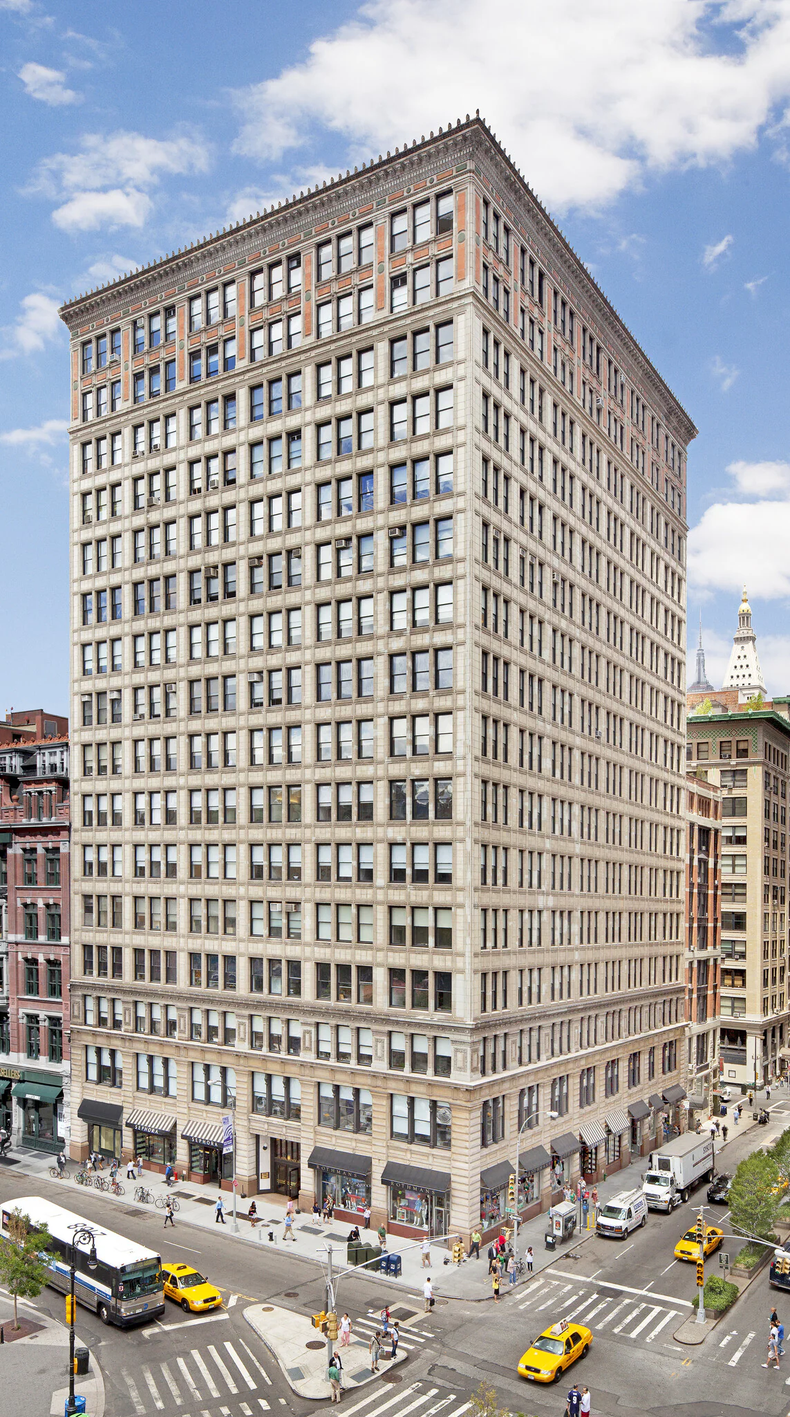 Park Ave S, Union Square, NY Office Space For Lease 1,650 - 7,250 SF