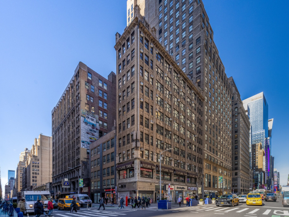 Seventh Ave, Garment District, Office/Retail Space For Lease 2,900 SF