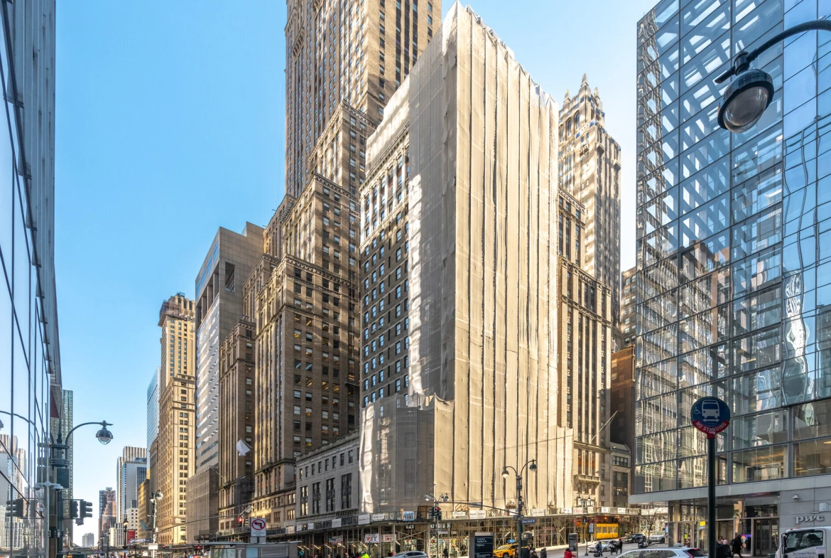 Madison Ave, Grand Central, Partially Built-Out Office Space For Rent 2,000 - 2,600 SF